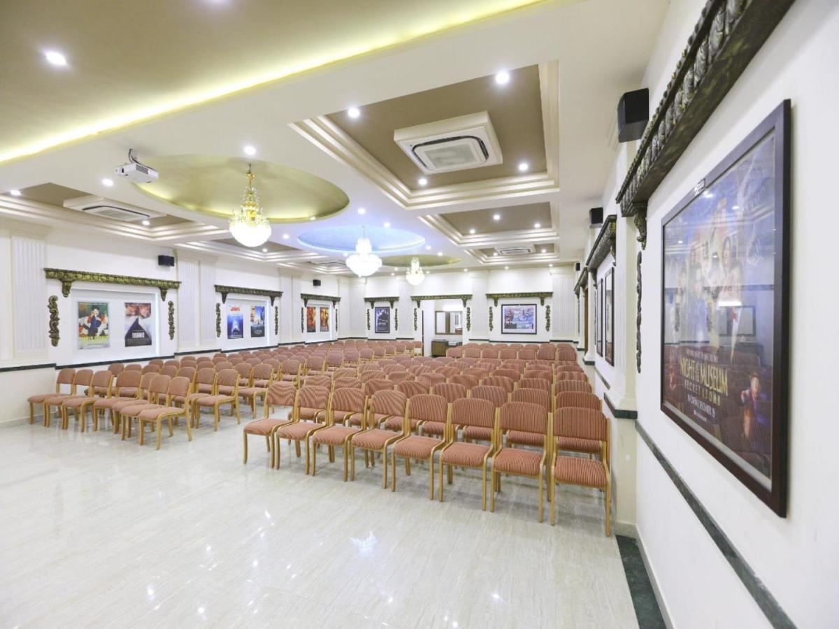 Cinemascope An Apart Hotel Csennai Kültér fotó